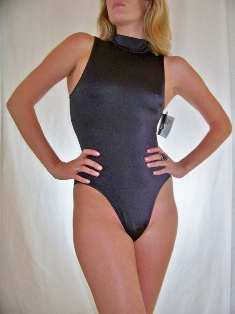 NEW WITH TAGS Sexy vintage 1980s black shiny spandex leotard with