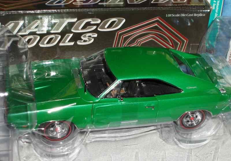 ERTL 1969 DODGE CHARGER 440 GREEN 1/18 AUTHENTIC MATCO